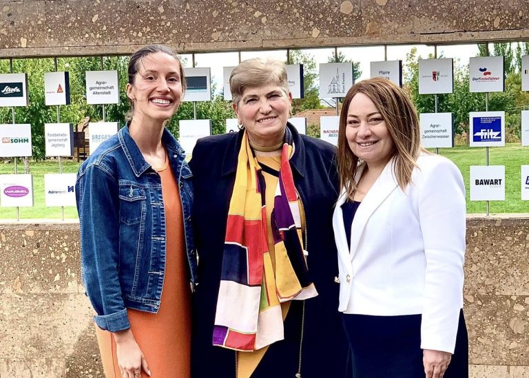 Էմիլի Արեգակում